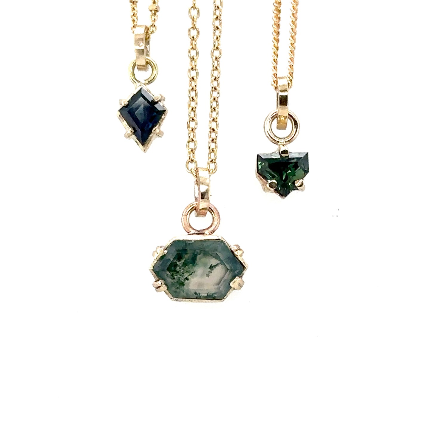 Teal Sapphire & Yellow Gold Pendant